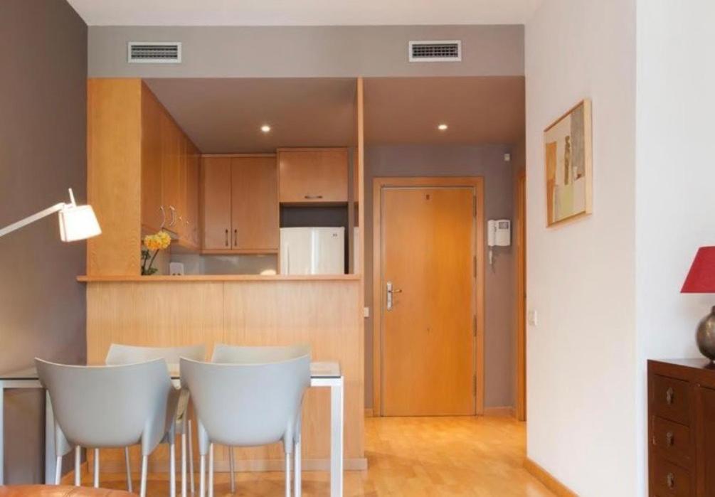 Апартаменты Sweet Bcn Rambla 48 Барселона Экстерьер фото